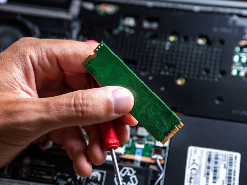 Meet Bolt b75 Pro, a Portable and Super Thin Military-Grade SSD!