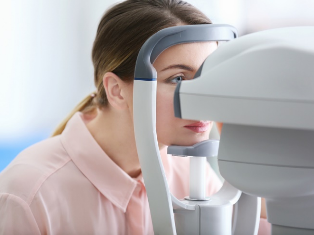 Advanced Optical Technology Capturing Retina Images With Just One Single Tap.