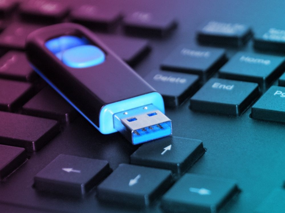 Easy Way to Organize Digital Data with Transcend JetFlash 930C