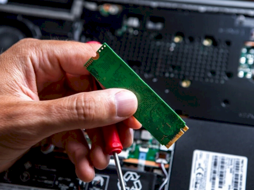 Kenalan dengan Bolt b75 Pro, SSD Military-Grade yang Portable dan Super Tipis!