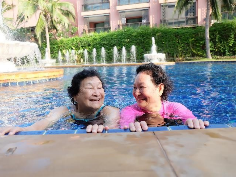 Why is Swimming the Best Sport for the Elderly?