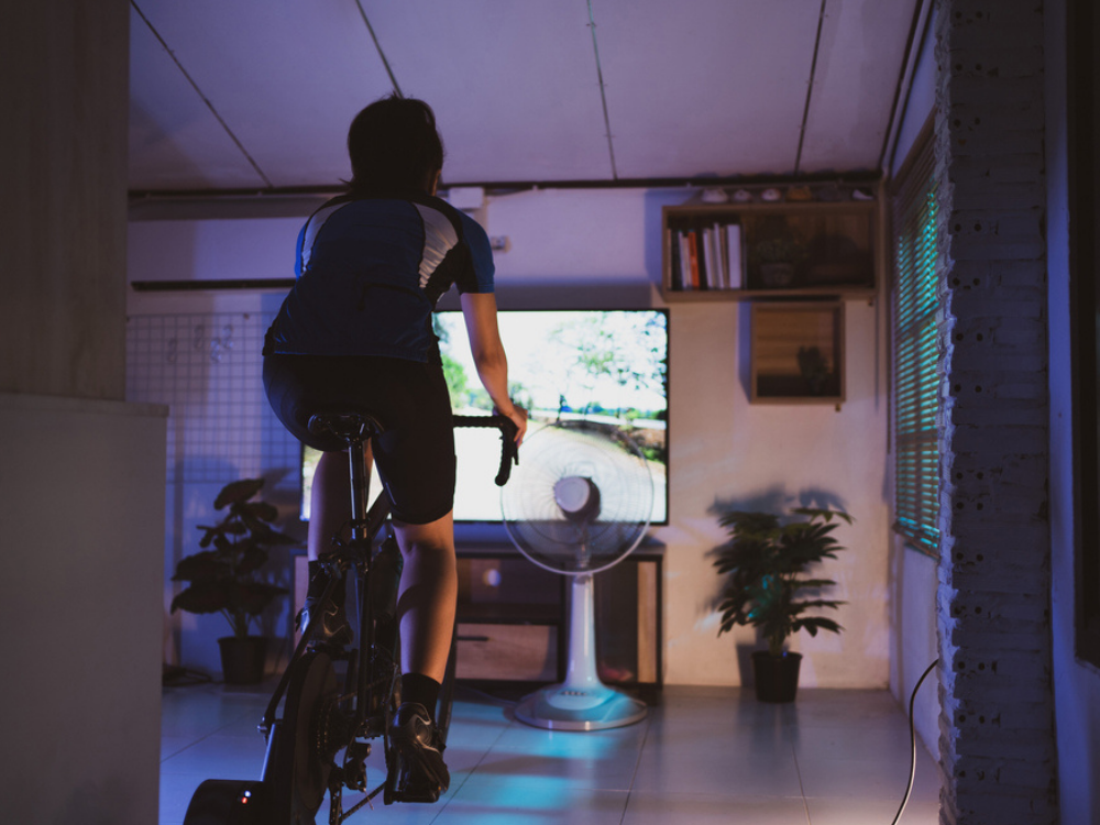 Lose Weight with an Indoor Stationary Bike? Of Course You can! Let's exercise together here