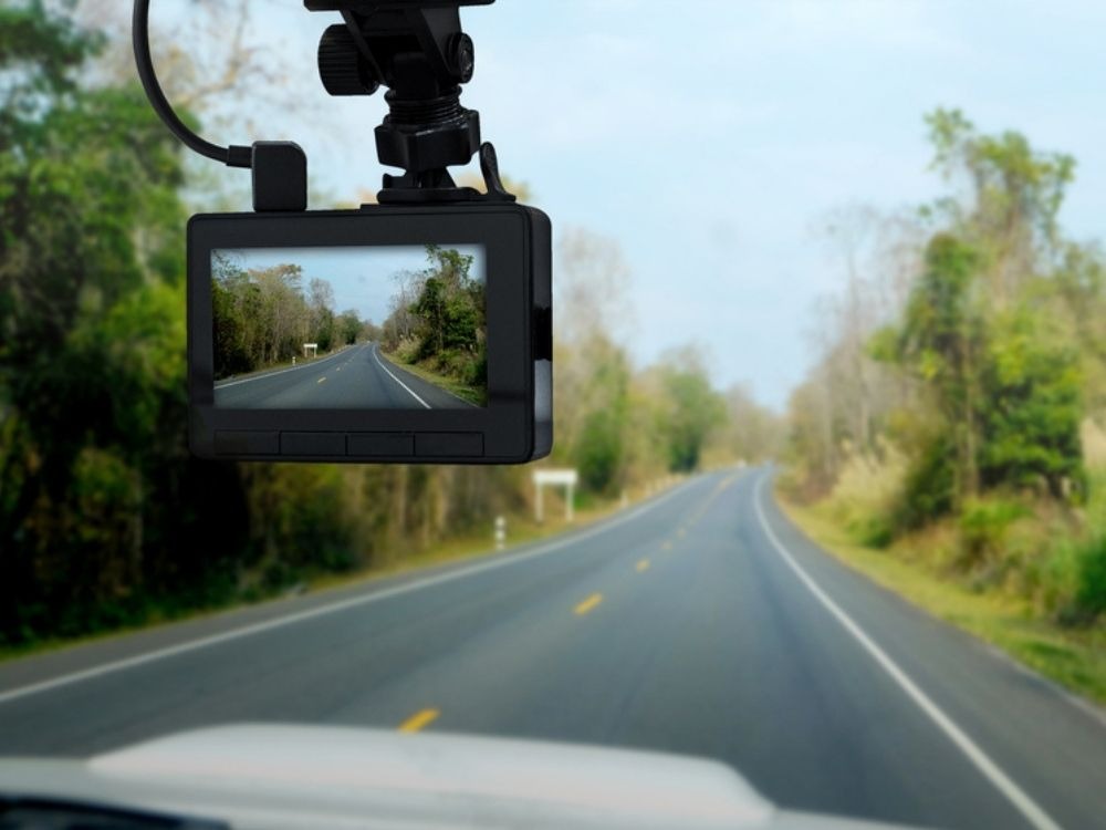 Alasan Valid untuk Kamu Mesti Banget Punya Dashcam!
