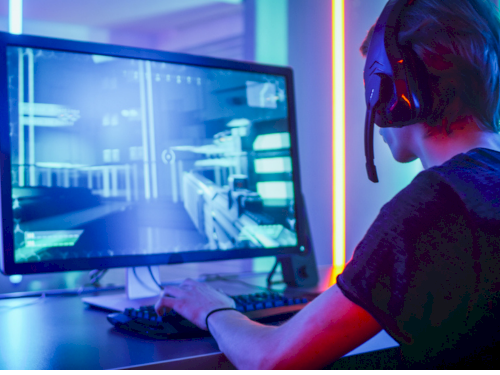 Rasakan Sensasi Gaming dengan Layar yang Ultra Lebar dengan Monitor ini!