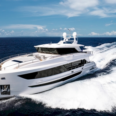 Horizon Yacht 90 Feet Luxury Motoryacht FD90